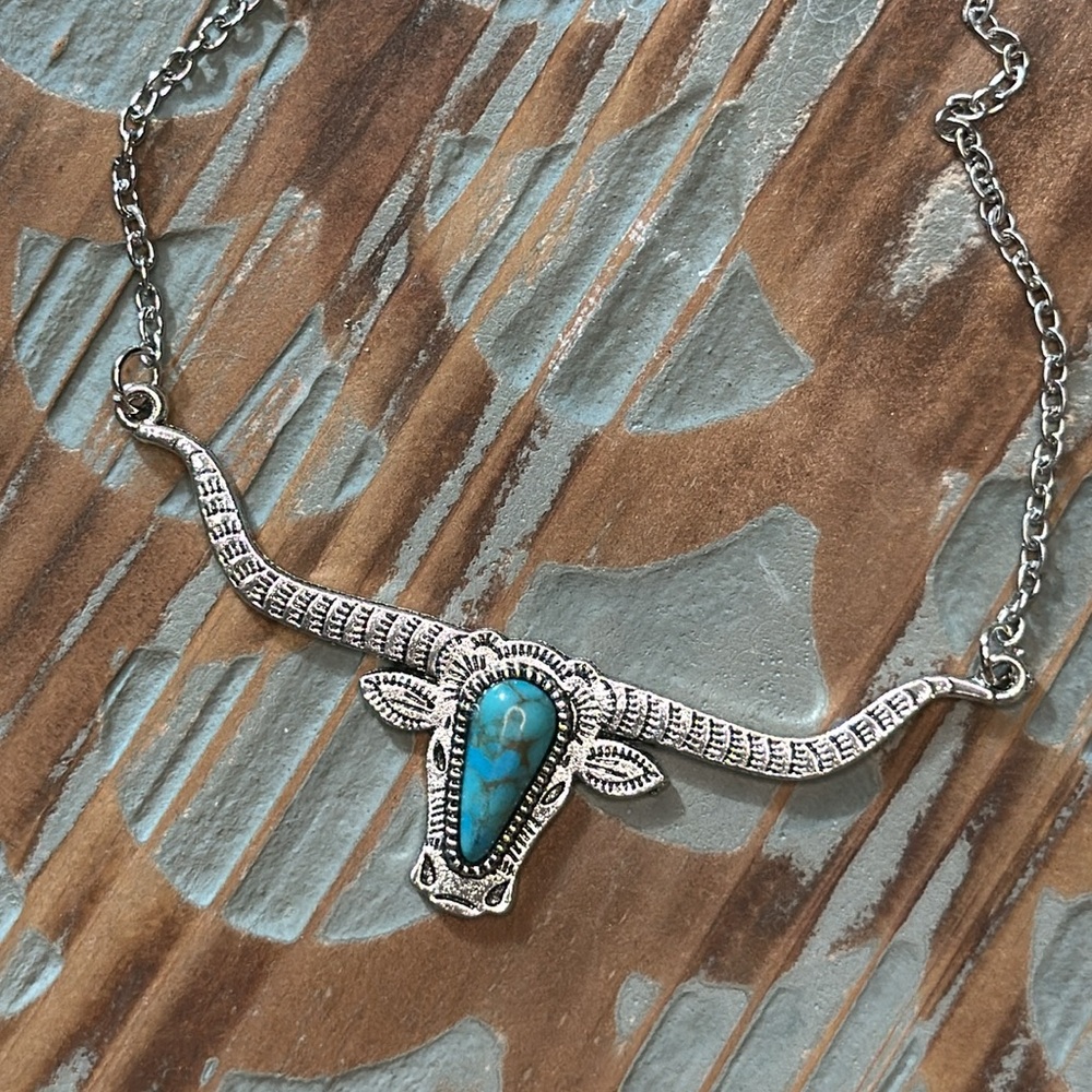 NWT Turquoise Longhorn Bull Head Boho Necklace - Picture 6 of 12